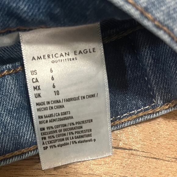 American Eagle Mom Short Denim Womens Size 6 Roll Up High Rise Pleats Summer - Picture 5 of 7